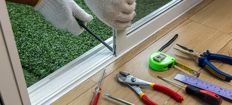 Window Hinge Repair in Tampa, FL